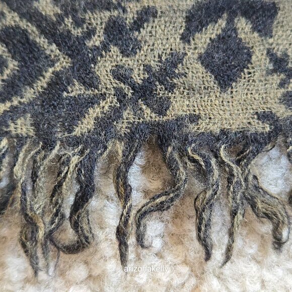 NWOT Wool Scarf Fringe Jacquard Nordstrom BP. Olive Green and Black - Picture 6 of 11